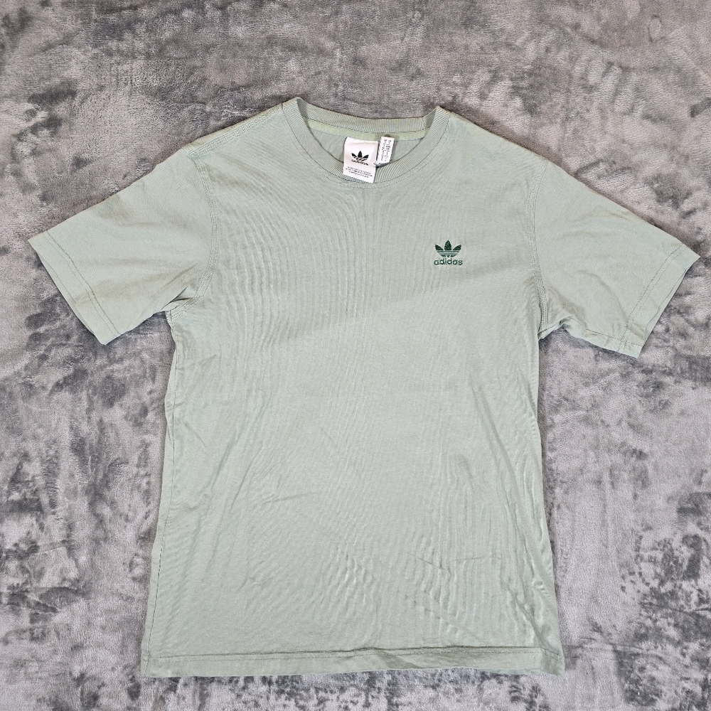 Adidas Originals Essential T Shirt Size Small Green